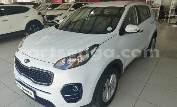 Nunua Ilio tumika Kia Sportage White Gari ndani ya Ezulwini nchini Hhohho Nunua Ilio tumika Kia Sportage White Gari ndani ya Ezulwini nchini Hhohho