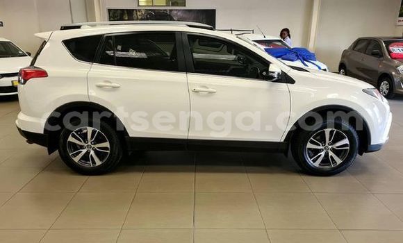 Acheter Occasion Voiture Toyota RAV4 Blanc à Ezulwini, Hhohho Acheter Occasion Voiture Toyota RAV4 Blanc à Ezulwini, Hhohho