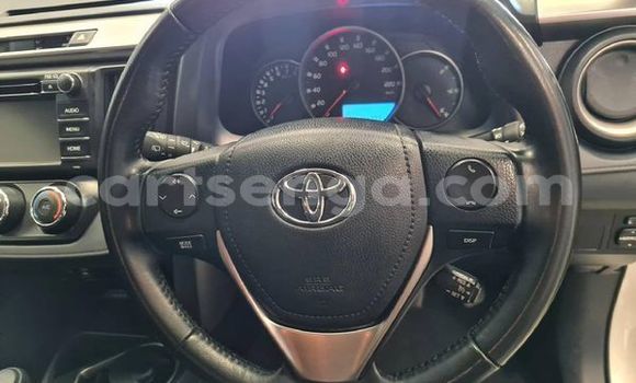 Acheter Occasion Voiture Toyota RAV4 Blanc à Ezulwini, Hhohho Acheter Occasion Voiture Toyota RAV4 Blanc à Ezulwini, Hhohho