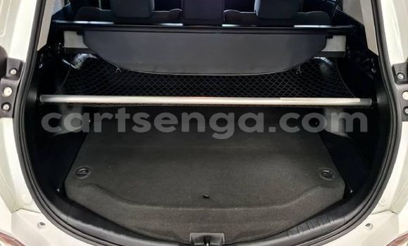 Acheter Occasion Voiture Toyota RAV4 Blanc à Ezulwini, Hhohho Acheter Occasion Voiture Toyota RAV4 Blanc à Ezulwini, Hhohho