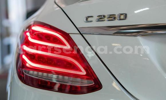 Nunua Ilio tumika Mercedes‒Benz C–Class White Gari ndani ya Ezulwini nchini Hhohho Nunua Ilio tumika Mercedes‒Benz C–Class White Gari ndani ya Ezulwini nchini Hhohho