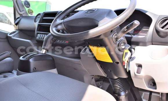 Acheter Occasion Utilitaire Hino 300 Series Blanc à Big Bend, Lubombo District Acheter Occasion Utilitaire Hino 300 Series Blanc à Big Bend, Lubombo District