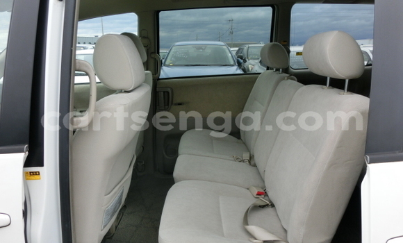 Acheter Occasion Voiture Toyota Noah Blanc à Big Bend, Lubombo District Acheter Occasion Voiture Toyota Noah Blanc à Big Bend, Lubombo District