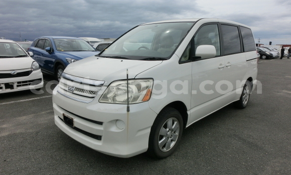 Acheter Occasion Voiture Toyota Noah Blanc à Big Bend, Lubombo District Acheter Occasion Voiture Toyota Noah Blanc à Big Bend, Lubombo District
