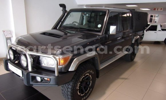 Buy Used Toyota Land Cruiser Black Car in Mbabane in Manzini Buy Used Toyota Land Cruiser Black Car in Mbabane in Manzini