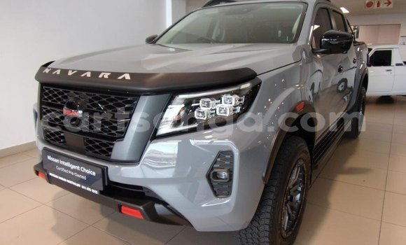 Buy Used Nissan Navara Silver Car in Mbabane in Manzini