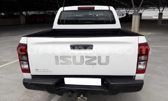 Nunua Ilio tumika Isuzu KB White Gari ndani ya Bulembu nchini Hhohho Nunua Ilio tumika Isuzu KB White Gari ndani ya Bulembu nchini Hhohho