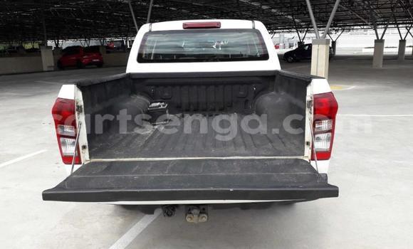 Nunua Ilio tumika Isuzu KB White Gari ndani ya Bulembu nchini Hhohho Nunua Ilio tumika Isuzu KB White Gari ndani ya Bulembu nchini Hhohho