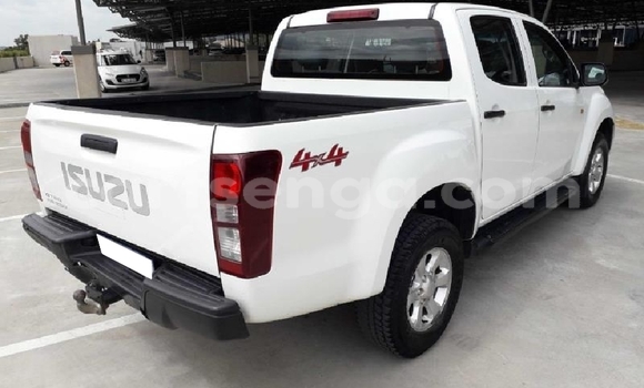 Nunua Ilio tumika Isuzu KB White Gari ndani ya Bulembu nchini Hhohho Nunua Ilio tumika Isuzu KB White Gari ndani ya Bulembu nchini Hhohho