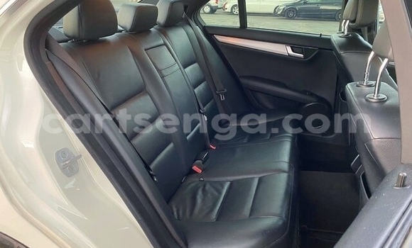 Acheter Occasion Voiture Mercedes‒Benz C–Class Blanc à Mbabane, Manzini Acheter Occasion Voiture Mercedes‒Benz C–Class Blanc à Mbabane, Manzini