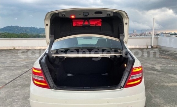 Acheter Occasion Voiture Mercedes‒Benz C–Class Blanc à Mbabane, Manzini Acheter Occasion Voiture Mercedes‒Benz C–Class Blanc à Mbabane, Manzini
