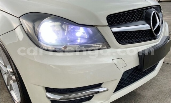 Acheter Occasion Voiture Mercedes‒Benz C–Class Blanc à Mbabane, Manzini Acheter Occasion Voiture Mercedes‒Benz C–Class Blanc à Mbabane, Manzini