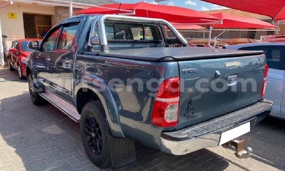 Nunua Ilio tumika Toyota Hilux Beige Gari ndani ya Tshaneni nchini Lubombo Nunua Ilio tumika Toyota Hilux Beige Gari ndani ya Tshaneni nchini Lubombo