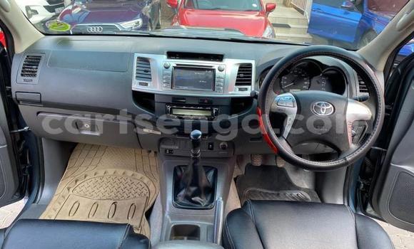 Nunua Ilio tumika Toyota Hilux Beige Gari ndani ya Tshaneni nchini Lubombo Nunua Ilio tumika Toyota Hilux Beige Gari ndani ya Tshaneni nchini Lubombo