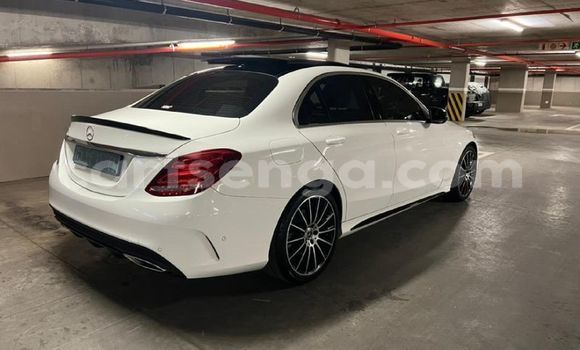 Buy Used Mercedes‒Benz C-klasse White Car in Big Bend in Lubombo District Buy Used Mercedes‒Benz C-klasse White Car in Big Bend in Lubombo District