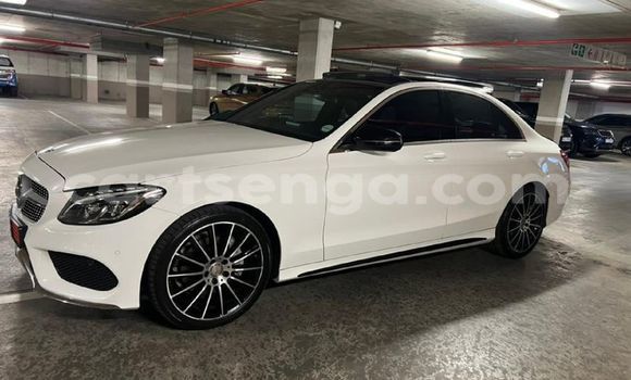 Buy Used Mercedes‒Benz C-klasse White Car in Big Bend in Lubombo District Buy Used Mercedes‒Benz C-klasse White Car in Big Bend in Lubombo District