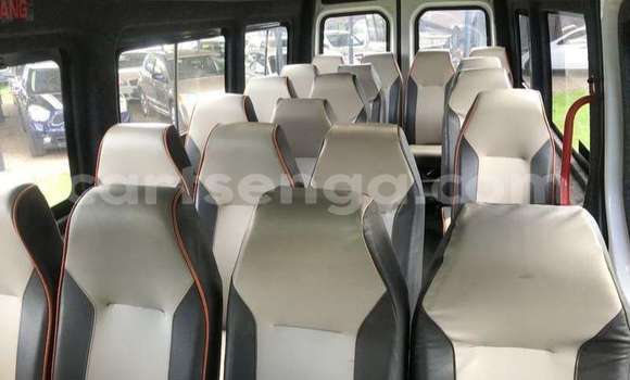 Buy Used Mercedes‒Benz S–Class White Car in Ngomane in Lubombo District Buy Used Mercedes‒Benz S–Class White Car in Ngomane in Lubombo District