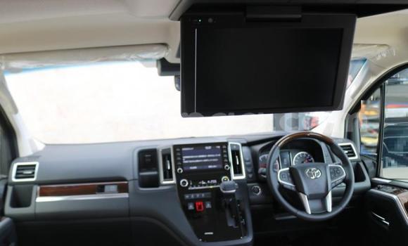 Buy Used Toyota Grand HiAce White Car in Manzini in Manzini Buy Used Toyota Grand HiAce White Car in Manzini in Manzini