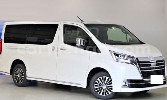 Buy Used Toyota Grand HiAce White Car in Manzini in Manzini Buy Used Toyota Grand HiAce White Car in Manzini in Manzini