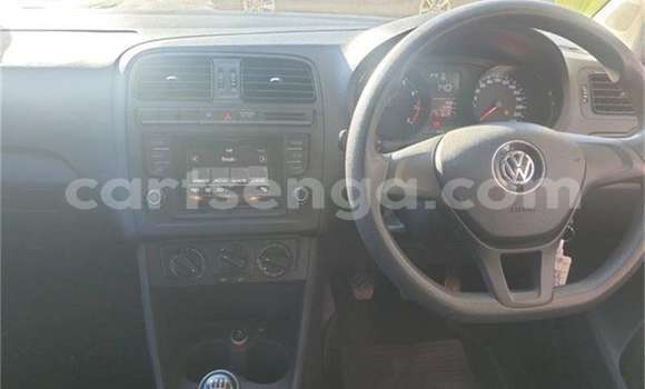 Nunua Ilio tumika Volkswagen Polo Blue Gari ndani ya Manzini nchini Manzini Nunua Ilio tumika Volkswagen Polo Blue Gari ndani ya Manzini nchini Manzini