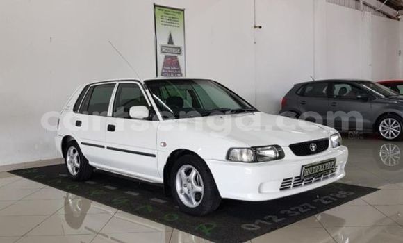 Nunua Ilio tumika Volkswagen Jetta White Gari ndani ya Ezulwini nchini Hhohho Nunua Ilio tumika Volkswagen Jetta White Gari ndani ya Ezulwini nchini Hhohho