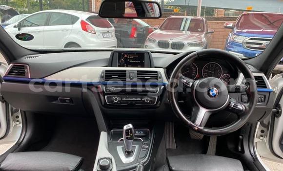 Nunua Ilio tumika BMW 3–Series White Gari ndani ya Big Bend nchini Lubombo Nunua Ilio tumika BMW 3–Series White Gari ndani ya Big Bend nchini Lubombo