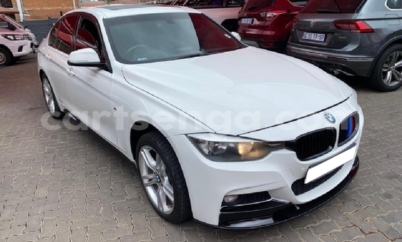 Nunua Ilio tumika BMW 3–Series White Gari ndani ya Big Bend nchini Lubombo Nunua Ilio tumika BMW 3–Series White Gari ndani ya Big Bend nchini Lubombo