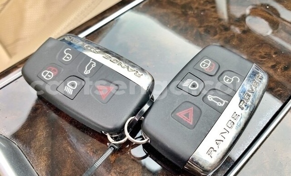 Nunua Ilio tumika Land Rover Range Rover Black Gari ndani ya Ezulwini nchini Hhohho Nunua Ilio tumika Land Rover Range Rover Black Gari ndani ya Ezulwini nchini Hhohho