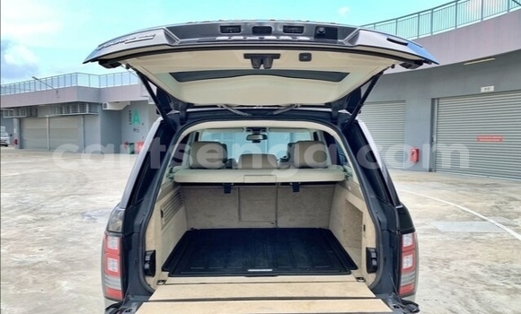 Nunua Ilio tumika Land Rover Range Rover Black Gari ndani ya Ezulwini nchini Hhohho Nunua Ilio tumika Land Rover Range Rover Black Gari ndani ya Ezulwini nchini Hhohho