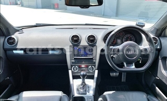 Nunua Ilio tumika Audi RS3 Silver Gari ndani ya Manzini nchini Manzini Nunua Ilio tumika Audi RS3 Silver Gari ndani ya Manzini nchini Manzini