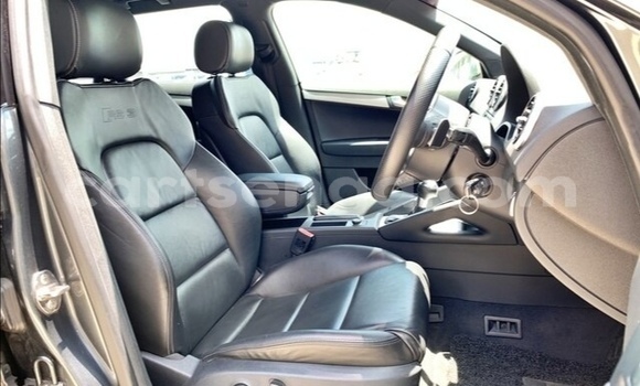 Nunua Ilio tumika Audi RS3 Silver Gari ndani ya Manzini nchini Manzini Nunua Ilio tumika Audi RS3 Silver Gari ndani ya Manzini nchini Manzini