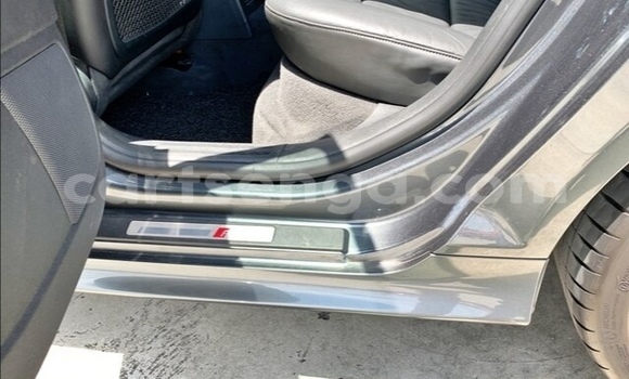 Nunua Ilio tumika Audi RS3 Silver Gari ndani ya Manzini nchini Manzini Nunua Ilio tumika Audi RS3 Silver Gari ndani ya Manzini nchini Manzini