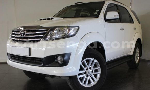 Buy Used Toyota Fortuner White Car in Big Bend in Lubombo