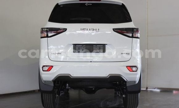 Buy Used Isuzu MU-X White Car in Big Bend in Lubombo Buy Used Isuzu MU-X White Car in Big Bend in Lubombo