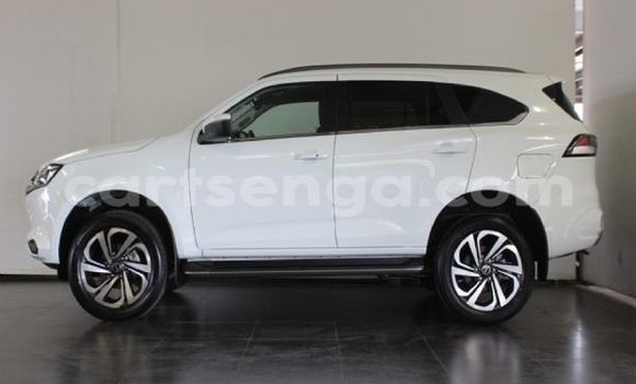 Buy Used Isuzu MU-X White Car in Big Bend in Lubombo Buy Used Isuzu MU-X White Car in Big Bend in Lubombo