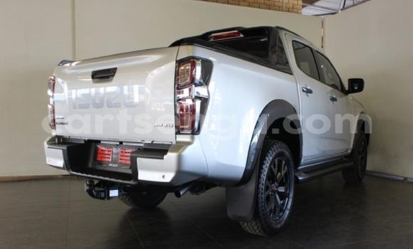 Buy Used Isuzu D–MAX Silver Car in Pigg's Peak in Hhohho Buy Used Isuzu D–MAX Silver Car in Pigg's Peak in Hhohho