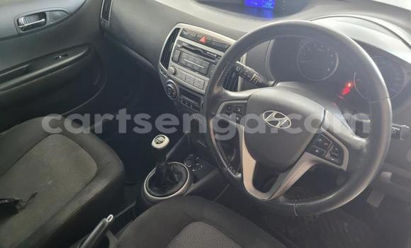 Nunua Ilio tumika Hyundai i20 Silver Gari ndani ya Ezulwini nchini Hhohho Nunua Ilio tumika Hyundai i20 Silver Gari ndani ya Ezulwini nchini Hhohho