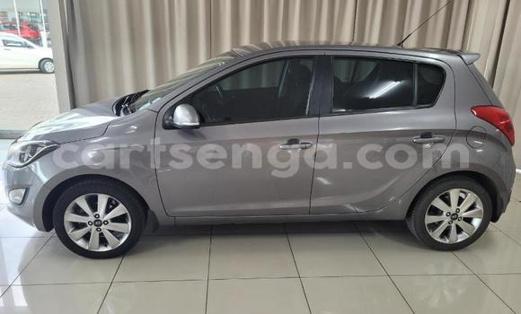 Nunua Ilio tumika Hyundai i20 Silver Gari ndani ya Ezulwini nchini Hhohho Nunua Ilio tumika Hyundai i20 Silver Gari ndani ya Ezulwini nchini Hhohho