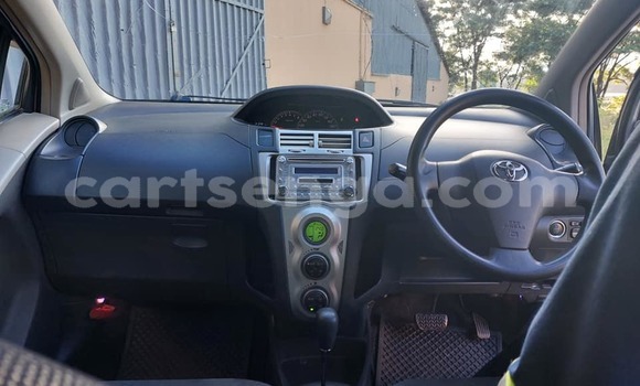 Nunua Ilio tumika Toyota Vitz Blue Gari ndani ya Manzini nchini Manzini Nunua Ilio tumika Toyota Vitz Blue Gari ndani ya Manzini nchini Manzini