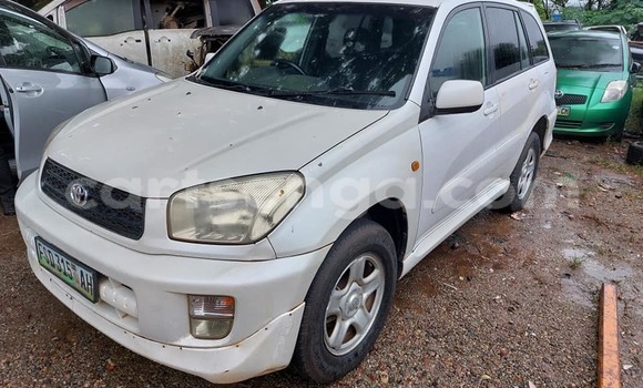 Nunua Ilio tumika Toyota RAV4 White Gari ndani ya Manzini nchini Manzini Nunua Ilio tumika Toyota RAV4 White Gari ndani ya Manzini nchini Manzini