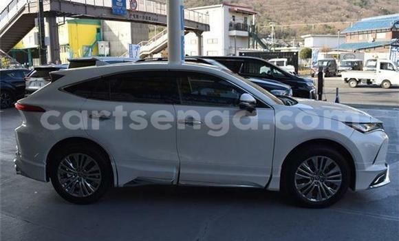 Buy Used Toyota Harrier White Car in Manzini in Manzini Buy Used Toyota Harrier White Car in Manzini in Manzini