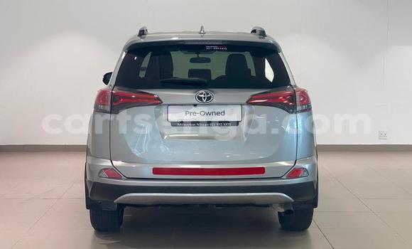 Nunua Ilio tumika Toyota RAV4 Silver Gari ndani ya Manzini nchini Manzini Nunua Ilio tumika Toyota RAV4 Silver Gari ndani ya Manzini nchini Manzini