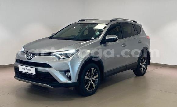Nunua Ilio tumika Toyota RAV4 Silver Gari ndani ya Manzini nchini Manzini Nunua Ilio tumika Toyota RAV4 Silver Gari ndani ya Manzini nchini Manzini