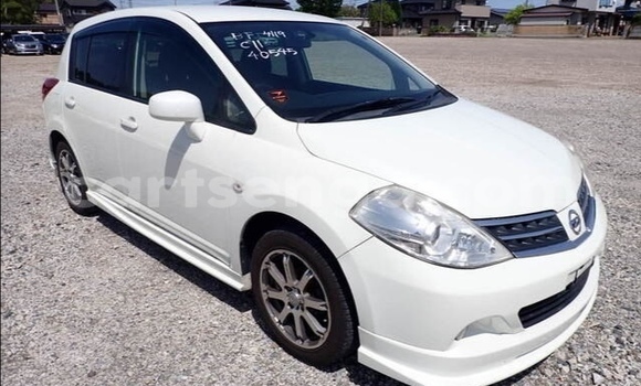 Buy Used Nissan Tiida White Car in Ezulwini in Hhohho