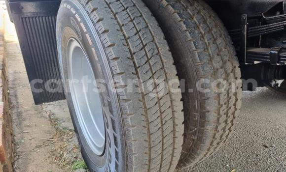 Acheter Occasion Voiture Hyundai H200 Blanc à Ezulwini, Hhohho Acheter Occasion Voiture Hyundai H200 Blanc à Ezulwini, Hhohho