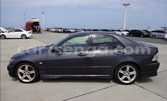 Nunua Ilio tumika Toyota Altezza Black Gari ndani ya Ezulwini nchini Hhohho Nunua Ilio tumika Toyota Altezza Black Gari ndani ya Ezulwini nchini Hhohho