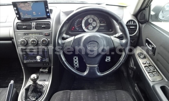 Nunua Ilio tumika Toyota Altezza Black Gari ndani ya Ezulwini nchini Hhohho Nunua Ilio tumika Toyota Altezza Black Gari ndani ya Ezulwini nchini Hhohho