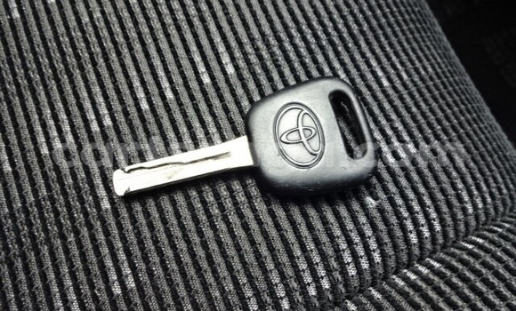 Nunua Ilio tumika Toyota Altezza Black Gari ndani ya Ezulwini nchini Hhohho Nunua Ilio tumika Toyota Altezza Black Gari ndani ya Ezulwini nchini Hhohho