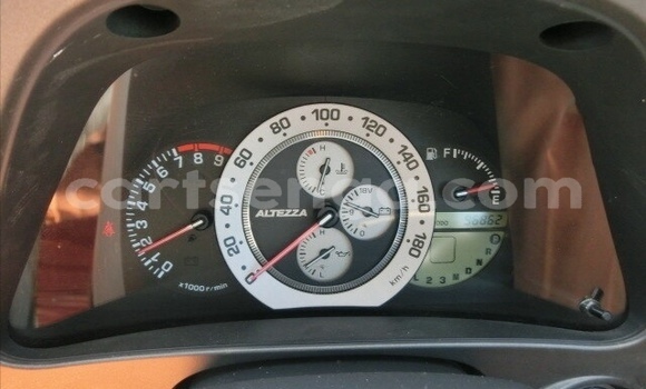 Nunua Ilio tumika Toyota Altezza Black Gari ndani ya Ezulwini nchini Hhohho Nunua Ilio tumika Toyota Altezza Black Gari ndani ya Ezulwini nchini Hhohho