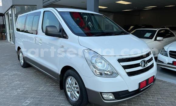 Buy Used Hyundai H1 White Car in Ezulwini in Hhohho Buy Used Hyundai H1 White Car in Ezulwini in Hhohho